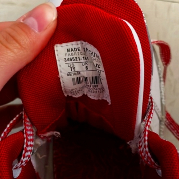 LeBron XI Ohio State Nikes - Picture 5 of 9